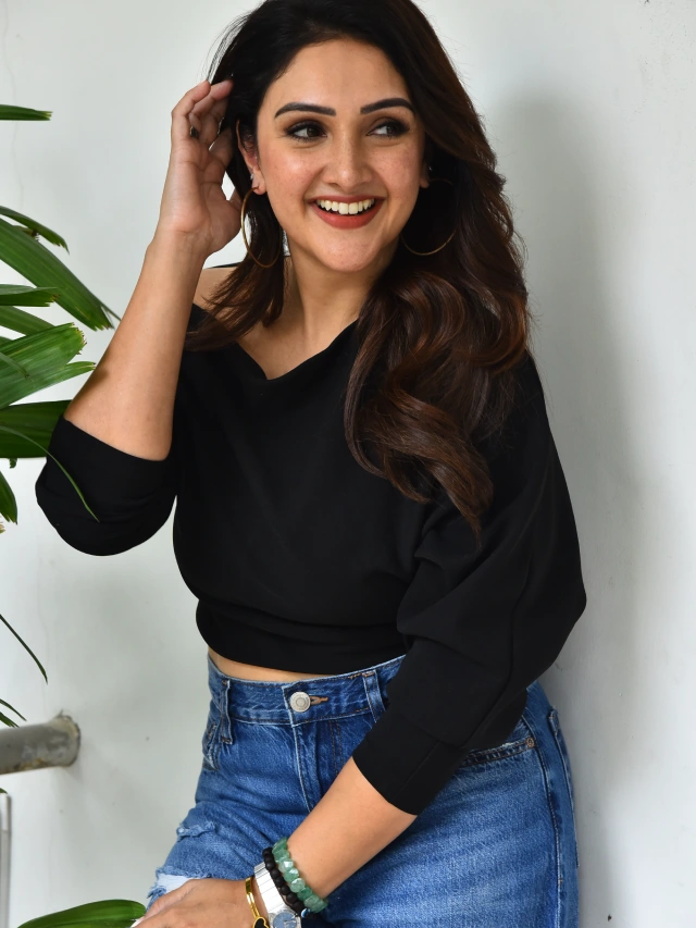 Prabhas First Heroine Sridevi Vijaykumar Latest Clicks