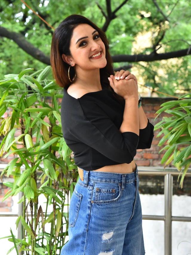 Prabhas First Heroine Sridevi Vijaykumar Latest Clicks