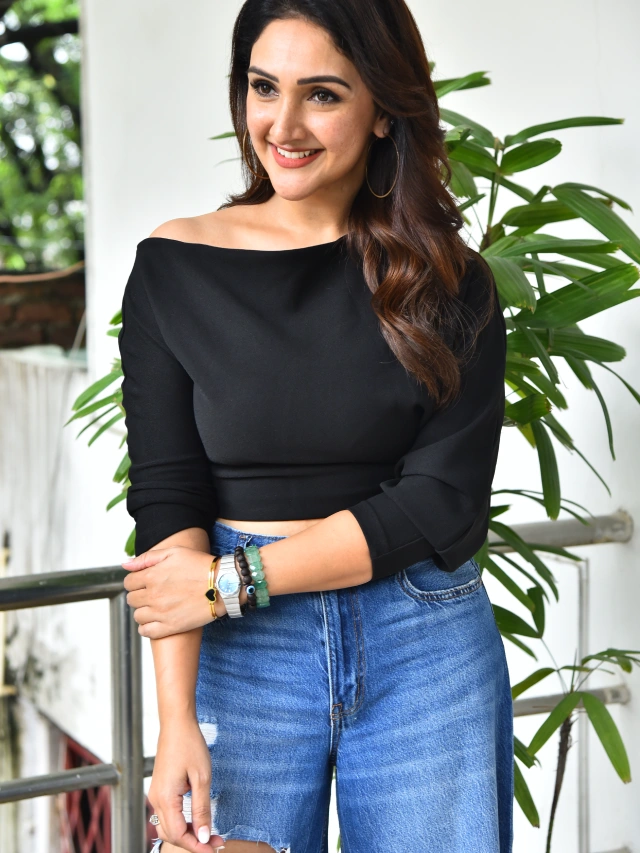 Prabhas First Heroine Sridevi Vijaykumar Latest Clicks