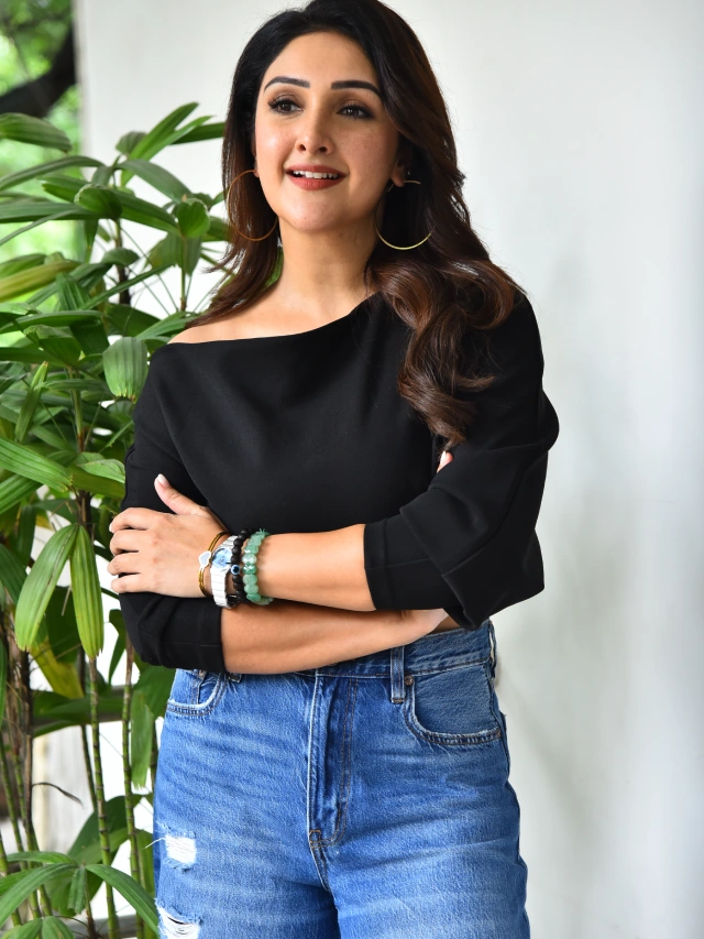 Prabhas First Heroine Sridevi Vijaykumar Latest Clicks