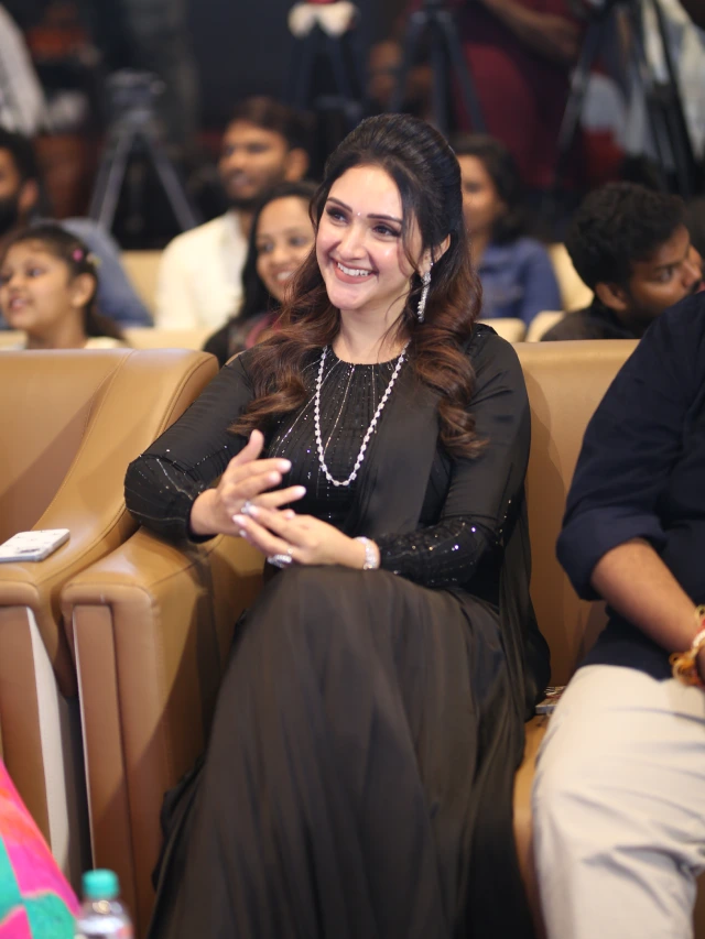 Sridevi Vijaykumar Shines in Sundarakanda Pre Release Event