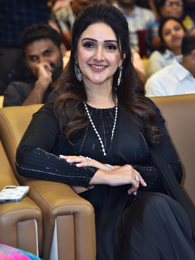 Sridevi Vijaykumar Shines in Sundarakanda Pre Release Event