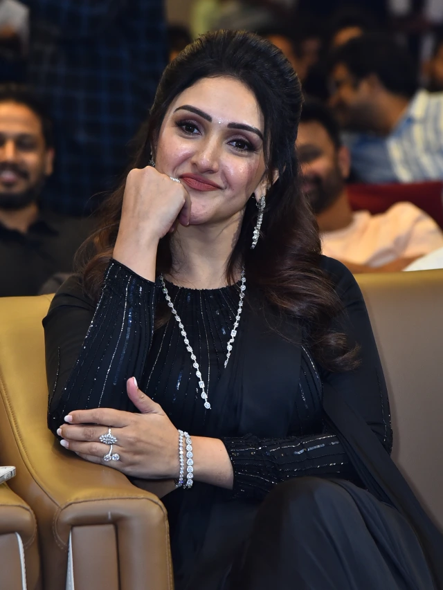 Sridevi Vijaykumar Shines in Sundarakanda Pre Release Event
