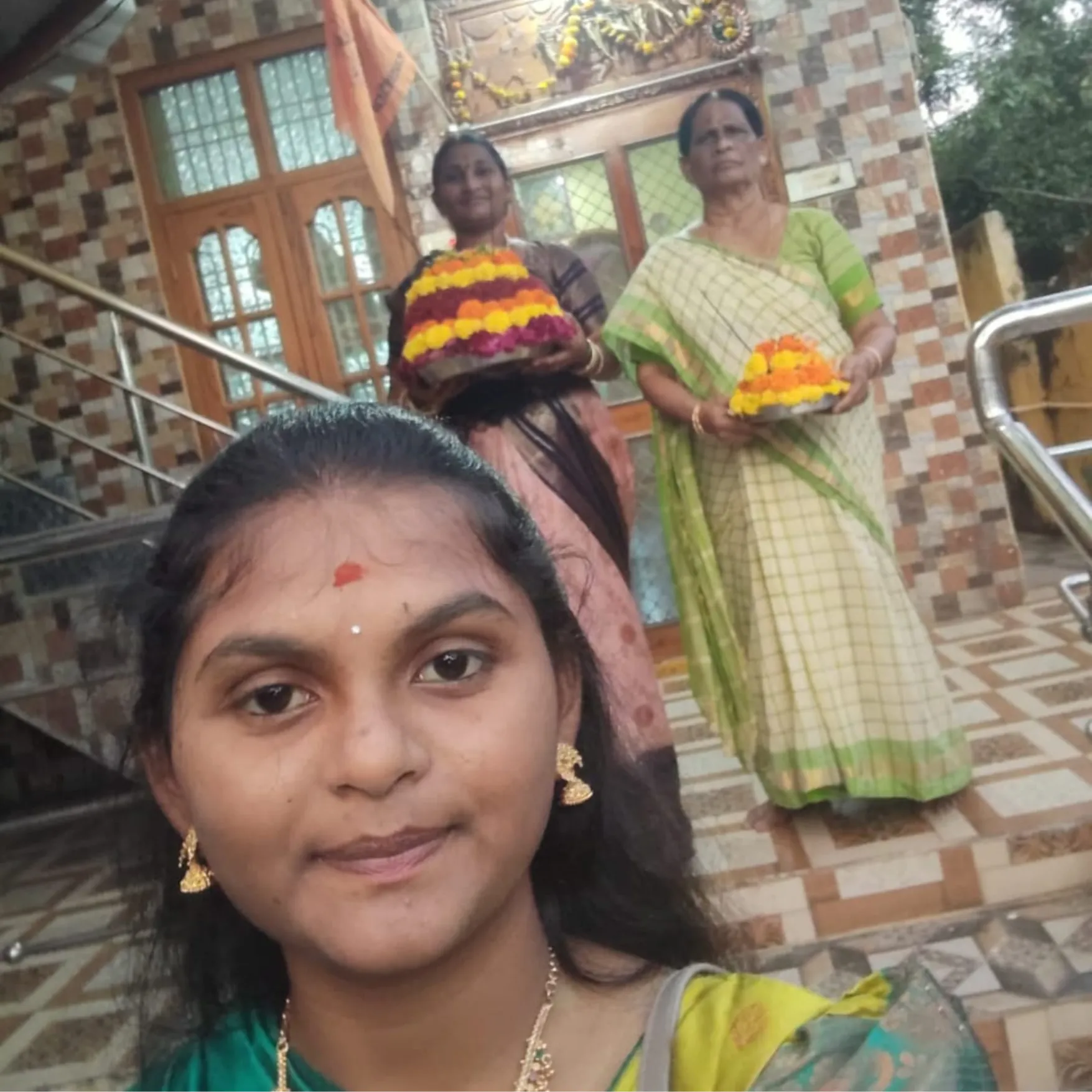 10TVs Selfie With Saddula Bathukamma