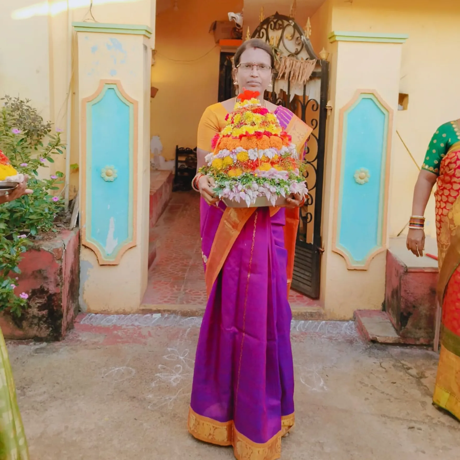 10TVs Selfie With Saddula Bathukamma