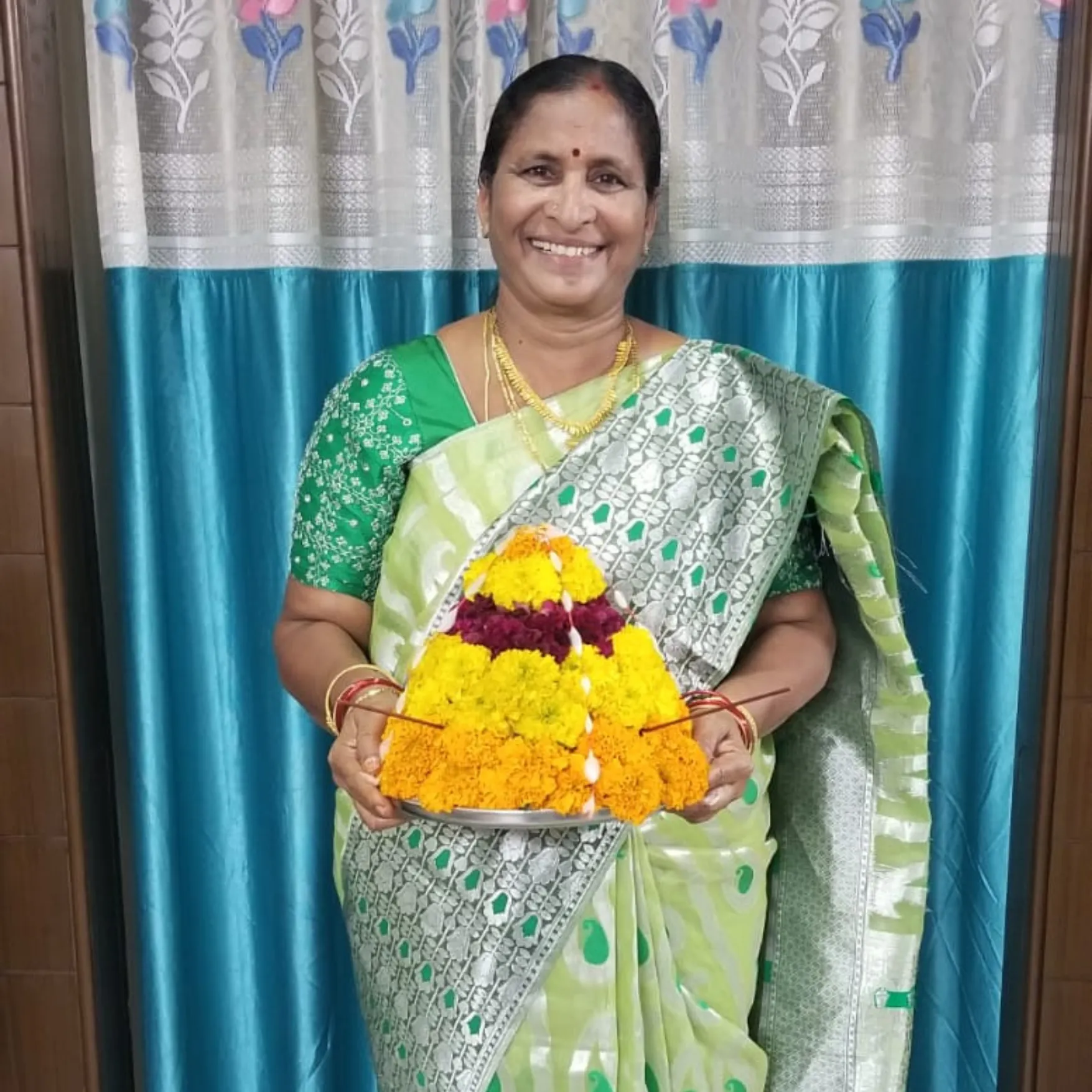 10TVs Selfie With Saddula Bathukamma