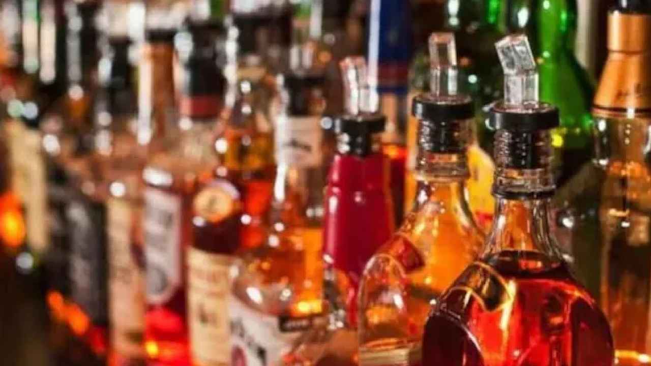 AP Liquor Scam Case: ఏపీ లిక్కర్ స్కామ్ కేసులో కొత్త మలుపు.. నిందితుల్లో పెరిగిన గుబులు.. ఎందుకు.. AP Liquor Scam Case: ఏపీ లిక్కర్ స్కామ్ కేసులో కొత్త మలుపు.. నిందితుల్లో పెరిగిన గుబులు.. ఎందుకు..
