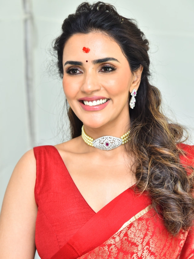 Akshara Gowda Shines in Saree at Sudigali Sudheer Hailesso Movie Opening