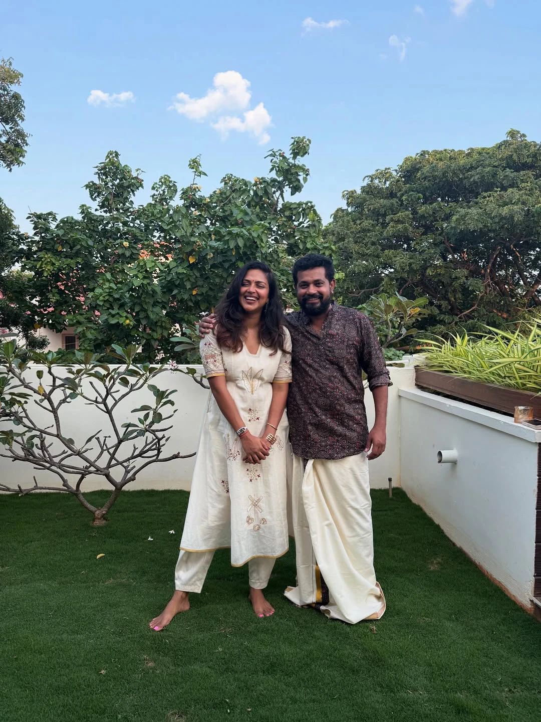 Amala Paul Celebrates Onam Festival With Family