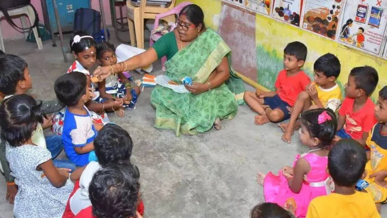 Anganwadi jobs : గుడ్న్యూస్.. భారీగా అంగన్వాడీ పోస్టుల భర్తీకి తెలంగాణ సర్కార్ కసరత్తు.. నోటిఫికేషన్ ఎప్పుడంటే..? Anganwadi jobs : గుడ్న్యూస్.. భారీగా అంగన్వాడీ పోస్టుల భర్తీకి తెలంగాణ సర్కార్ కసరత్తు.. నోటిఫికేషన్ ఎప్పుడంటే..?