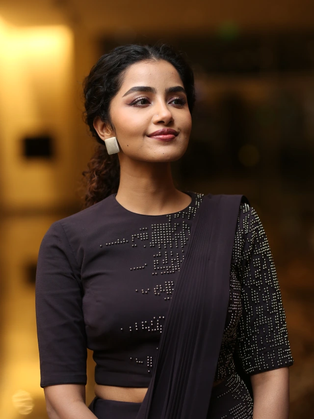 Anupama Parameswaran Shines in Kishkindhapuri Pre Release Event