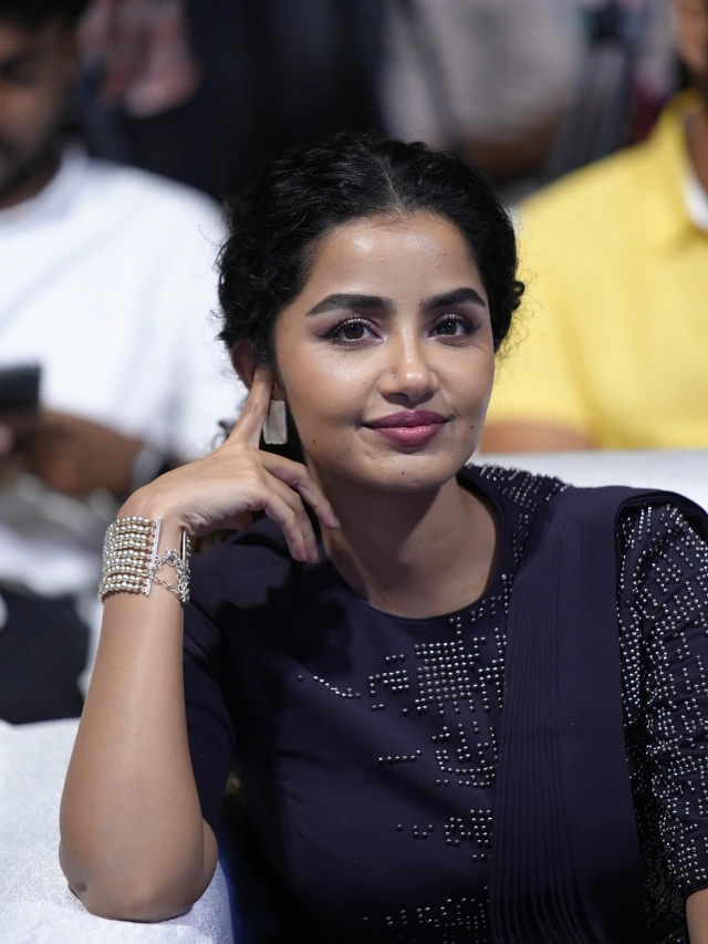 Anupama Parameswaran Shines in Kishkindhapuri Pre Release Event