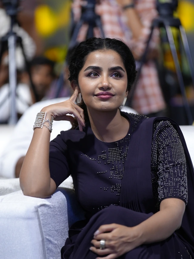 Anupama Parameswaran Shines in Kishkindhapuri Pre Release Event