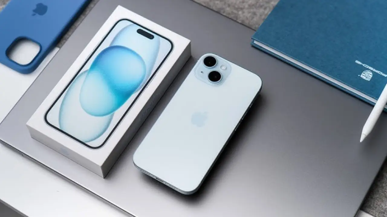 iPhone 15