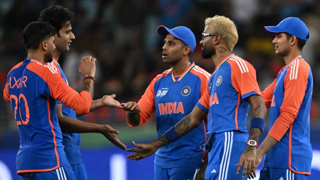 IND vs PAK : ఆసియాకప్లో పాక్తో మ్యాచ్.. కొత్త ఫీల్డింగ్ వ్యూహంతో బరిలోకి భారత్..! దబిడిదిబిడే.. IND vs PAK : ఆసియాకప్లో పాక్తో మ్యాచ్.. కొత్త ఫీల్డింగ్ వ్యూహంతో బరిలోకి భారత్..! దబిడిదిబిడే..