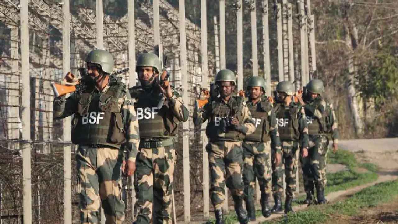 BSF Jobs: బీఎస్ఎఫ్లో ఉద్యోగాలు.. బిగ్ అలర్ట్.. రెండు రోజులే సమయం.. BSF Jobs: బీఎస్ఎఫ్లో ఉద్యోగాలు.. బిగ్ అలర్ట్.. రెండు రోజులే సమయం..