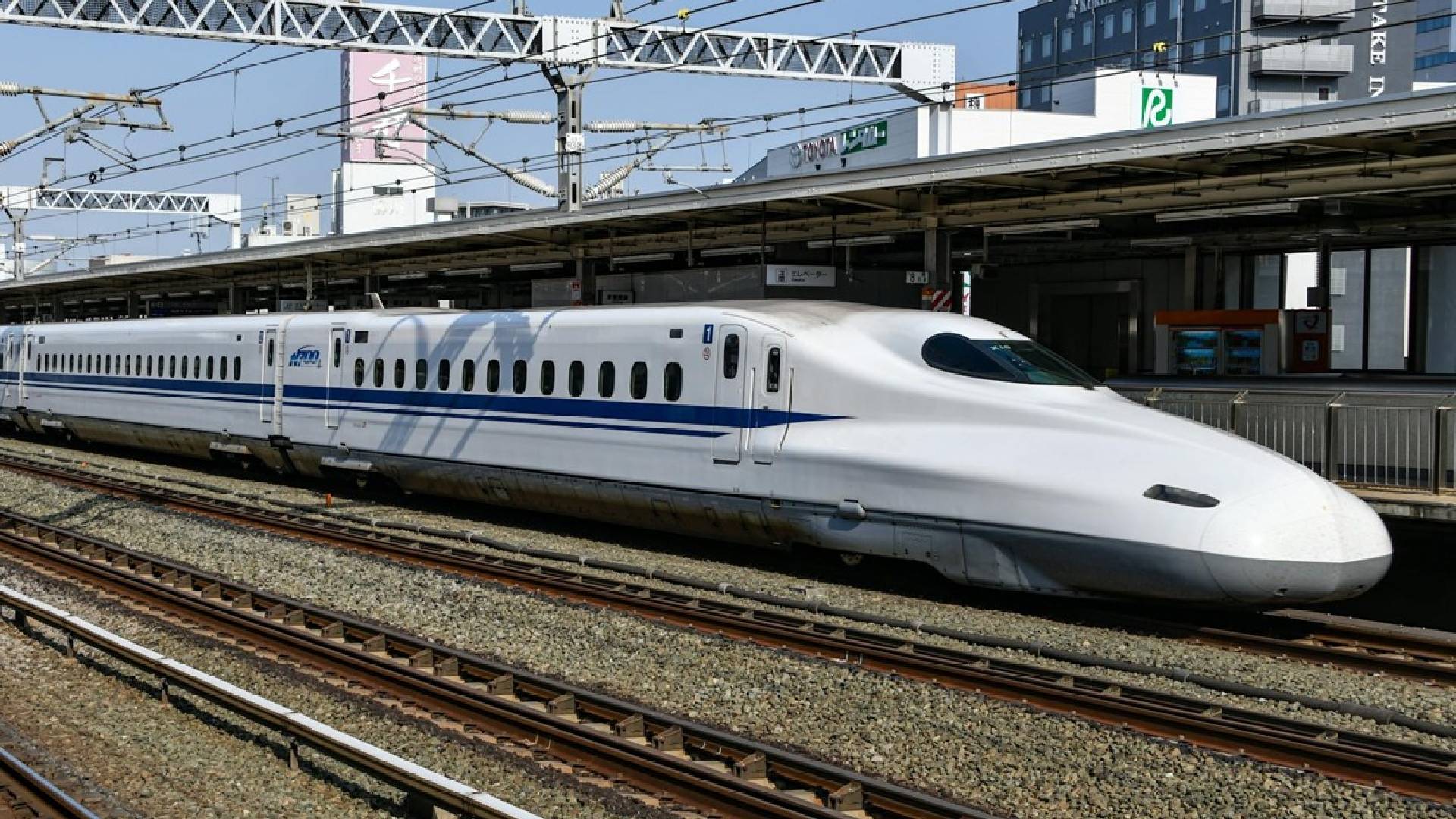 Bullet Train: “శంషాబాద్ నుంచి బుల్లెట్ ట్రైన్”పై రేవంత్ రెడ్డి కీలక సూచనలు Bullet Train: “శంషాబాద్ నుంచి బుల్లెట్ ట్రైన్”పై రేవంత్ రెడ్డి కీలక సూచనలు