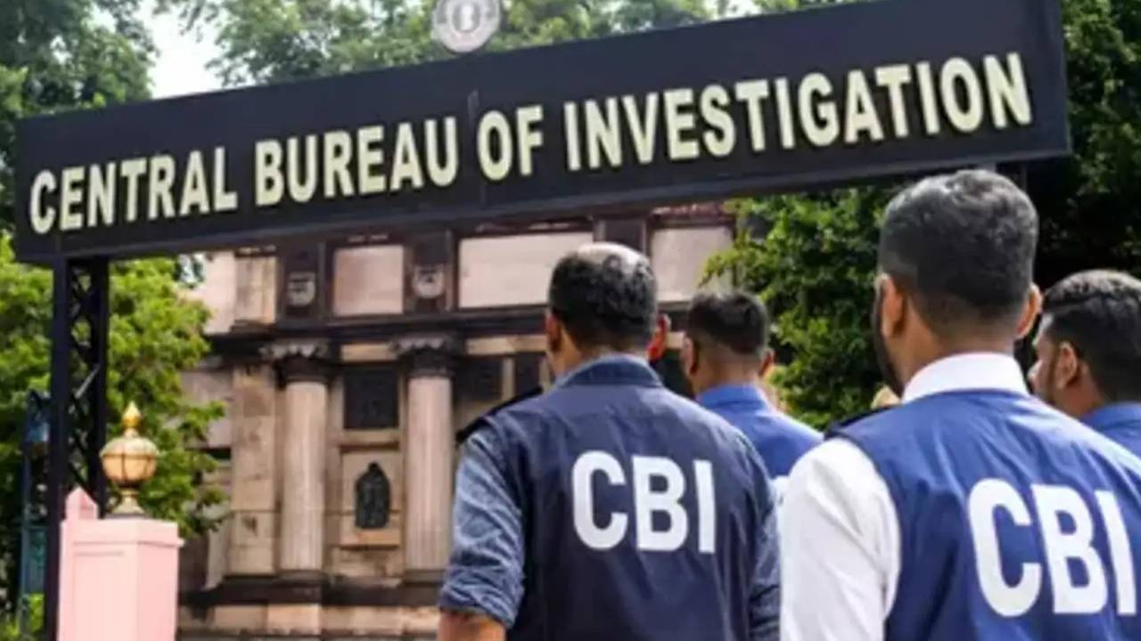 CBI : సీబీఐకి రెండు కేసులు.. కాళేశ్వరంతో పాటు మరో కేసు కూడా.. CBI : సీబీఐకి రెండు కేసులు.. కాళేశ్వరంతో పాటు మరో కేసు కూడా..