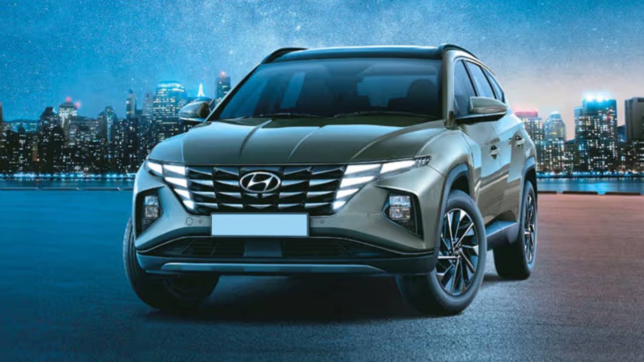 GST on Cars: కారు కొనాలనుకునే వారు పండుగ చేసుకునే న్యూస్.. రేటు ఏకంగా రూ.2.4లక్షల వరకు తగ్గిపోతుంది.. GST on Cars: కారు కొనాలనుకునే వారు పండుగ చేసుకునే న్యూస్.. రేటు ఏకంగా రూ.2.4లక్షల వరకు తగ్గిపోతుంది..
