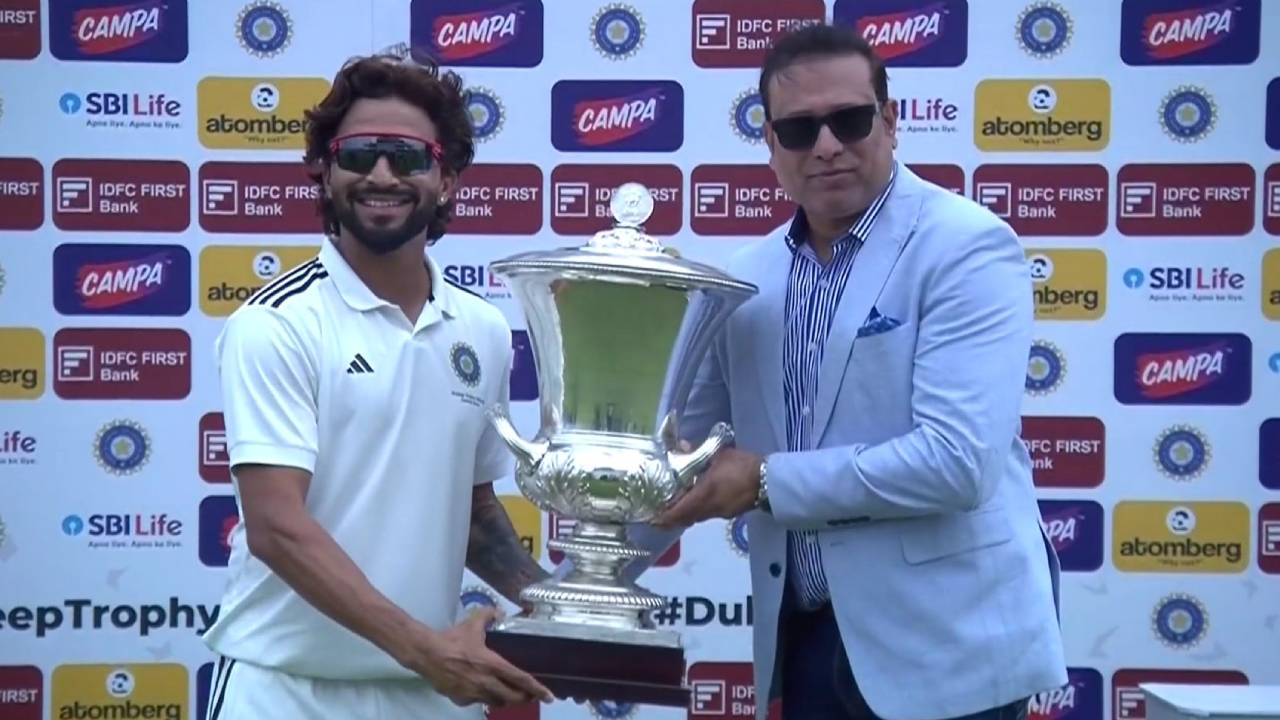 Duleep Trophy 2025 : నక్కతోక తొక్కిన రజత్ పాటిదార్..! దులీప్ ట్రోఫీ విజేతగా సెంట్రల్ జోన్.. 11 ఏళ్ల తరువాత .. Duleep Trophy 2025 : నక్కతోక తొక్కిన రజత్ పాటిదార్..! దులీప్ ట్రోఫీ విజేతగా సెంట్రల్ జోన్.. 11 ఏళ్ల తరువాత ..