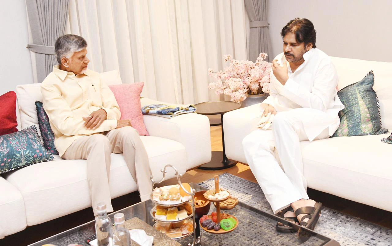 AP CM Chandrababu Naidu Meets Deputy CM Pawan kalyan