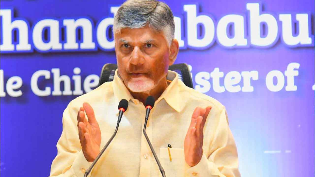 Cm Chandrababu On Ports: ఏపీలో పోర్టుల పండగ.. ప్రతి 50 కిలోమీటర్లకు ఒకటి నిర్మాణం.. సీఎం చంద్రబాబు కీలక ప్రకటన.. Cm Chandrababu On Ports: ఏపీలో పోర్టుల పండగ.. ప్రతి 50 కిలోమీటర్లకు ఒకటి నిర్మాణం.. సీఎం చంద్రబాబు కీలక ప్రకటన..