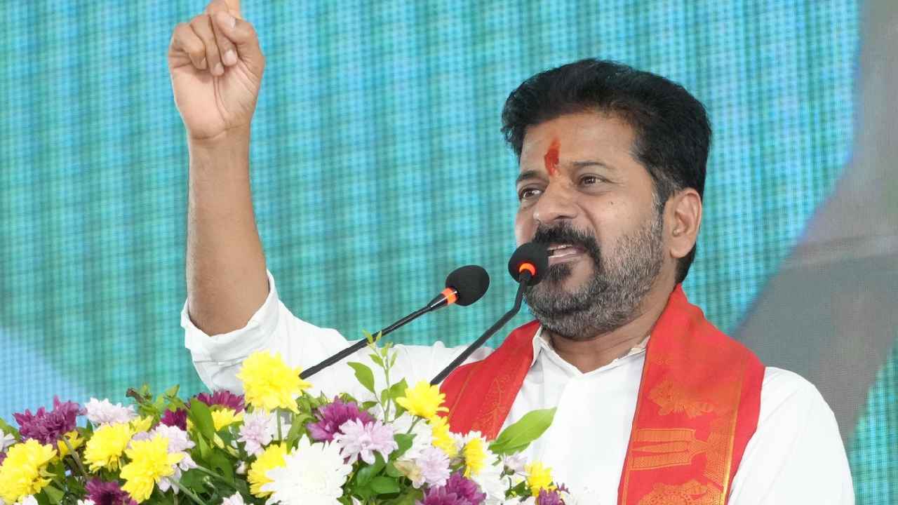Cm Revanth Reddy: తాట తీస్తా.. వారికి సీఎం రేవంత్ రెడ్డి స్ట్రాంగ్ వార్నింగ్.. Cm Revanth Reddy: తాట తీస్తా.. వారికి సీఎం రేవంత్ రెడ్డి స్ట్రాంగ్ వార్నింగ్..