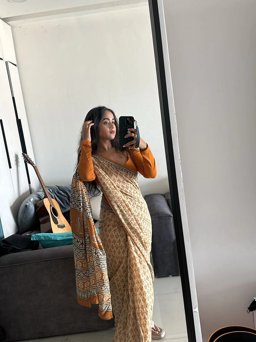 Deepthi Sunaina Cute Selfies