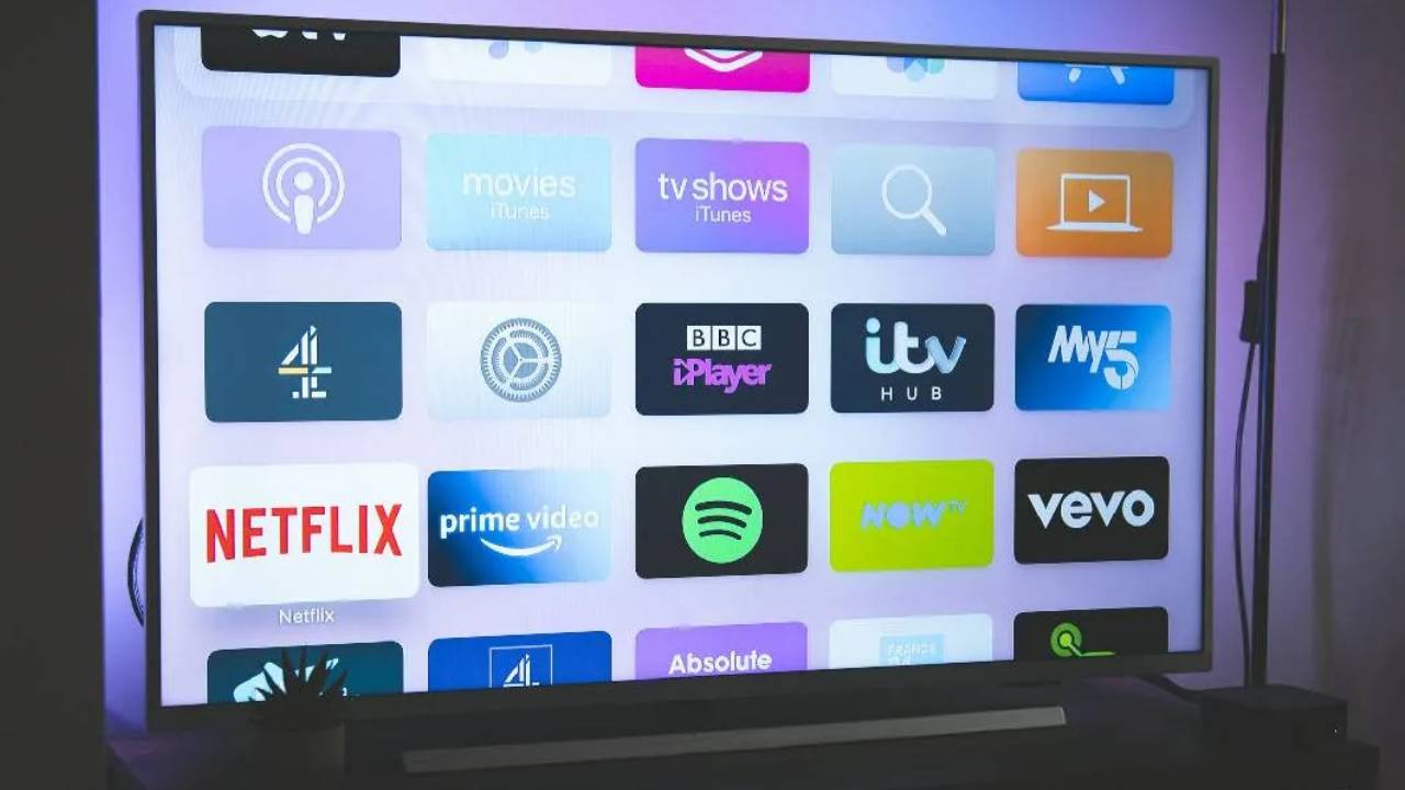 Dish Smart TV : డిష్ టీవీ నుంచి సరికొత్త స్మార్ట్ టీవీలు.. DTH, OTT కంటెంట్ ఒకేచోట.. ధర జస్ట్ ఎంతంటే? Dish Smart TV : డిష్ టీవీ నుంచి సరికొత్త స్మార్ట్ టీవీలు.. DTH, OTT కంటెంట్ ఒకేచోట.. ధర జస్ట్ ఎంతంటే?
