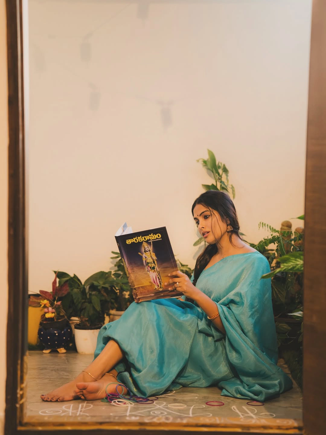 Divi Stunning Looks in Saree