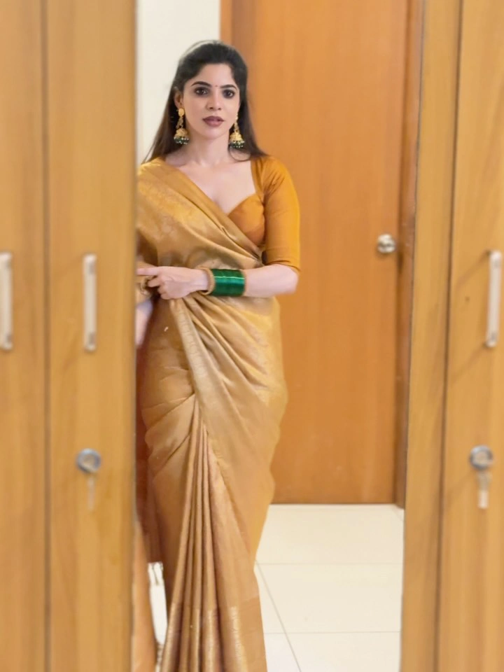 Divyabharathi Shines in Saree