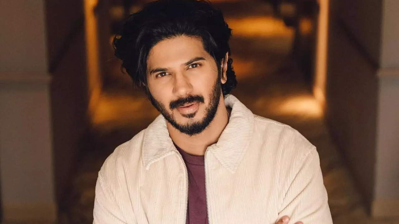 Dulquer Salmaan: ఒక సినిమా హిట్.. ఇంకో సినిమా పోస్ట్ పోన్.. దుల్కర్ ప్లాన్ మాములుగా లేదుగా! Dulquer Salmaan: ఒక సినిమా హిట్.. ఇంకో సినిమా పోస్ట్ పోన్.. దుల్కర్ ప్లాన్ మాములుగా లేదుగా!