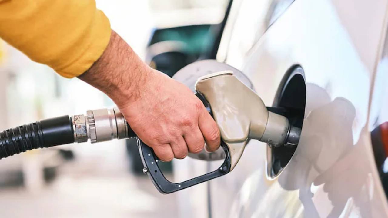 E20 Petrol : E20 పెట్రోల్తో మైలేజ్ తగ్గుతుందా..? 2021 నీతి ఆయోగ్ నివేదిక ఏం చెప్పింది.. E20 Petrol : E20 పెట్రోల్తో మైలేజ్ తగ్గుతుందా..? 2021 నీతి ఆయోగ్ నివేదిక ఏం చెప్పింది..