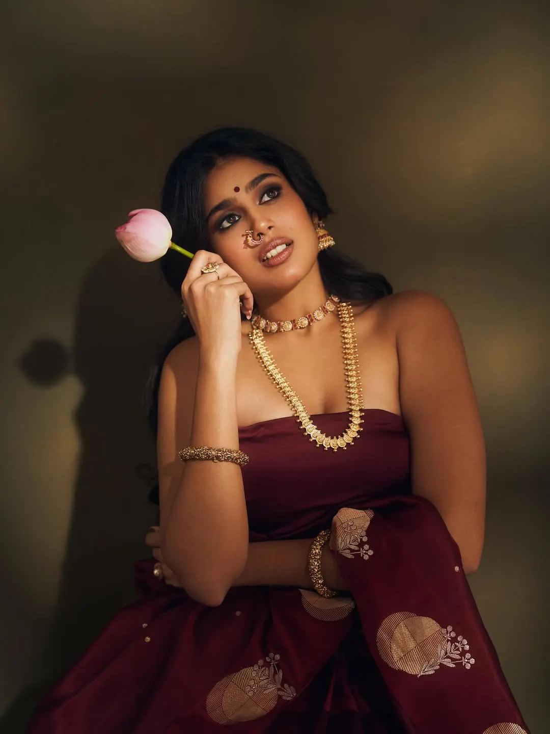 Faria Abdullah Shows her Beauty in Traditional Attire