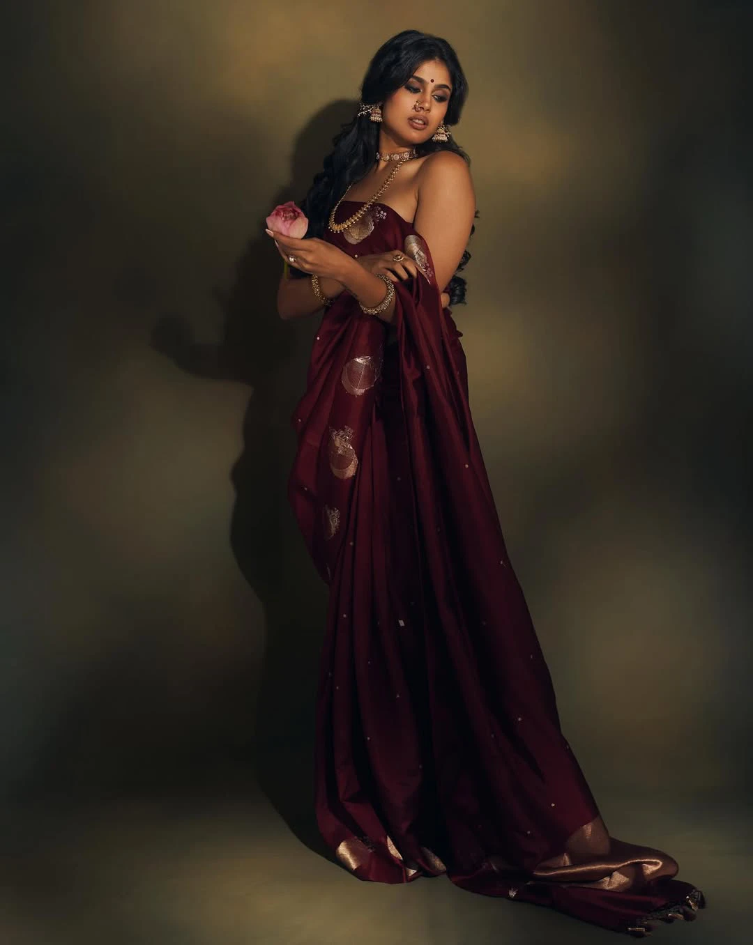 Faria Abdullah Shows her Beauty in Traditional Attire