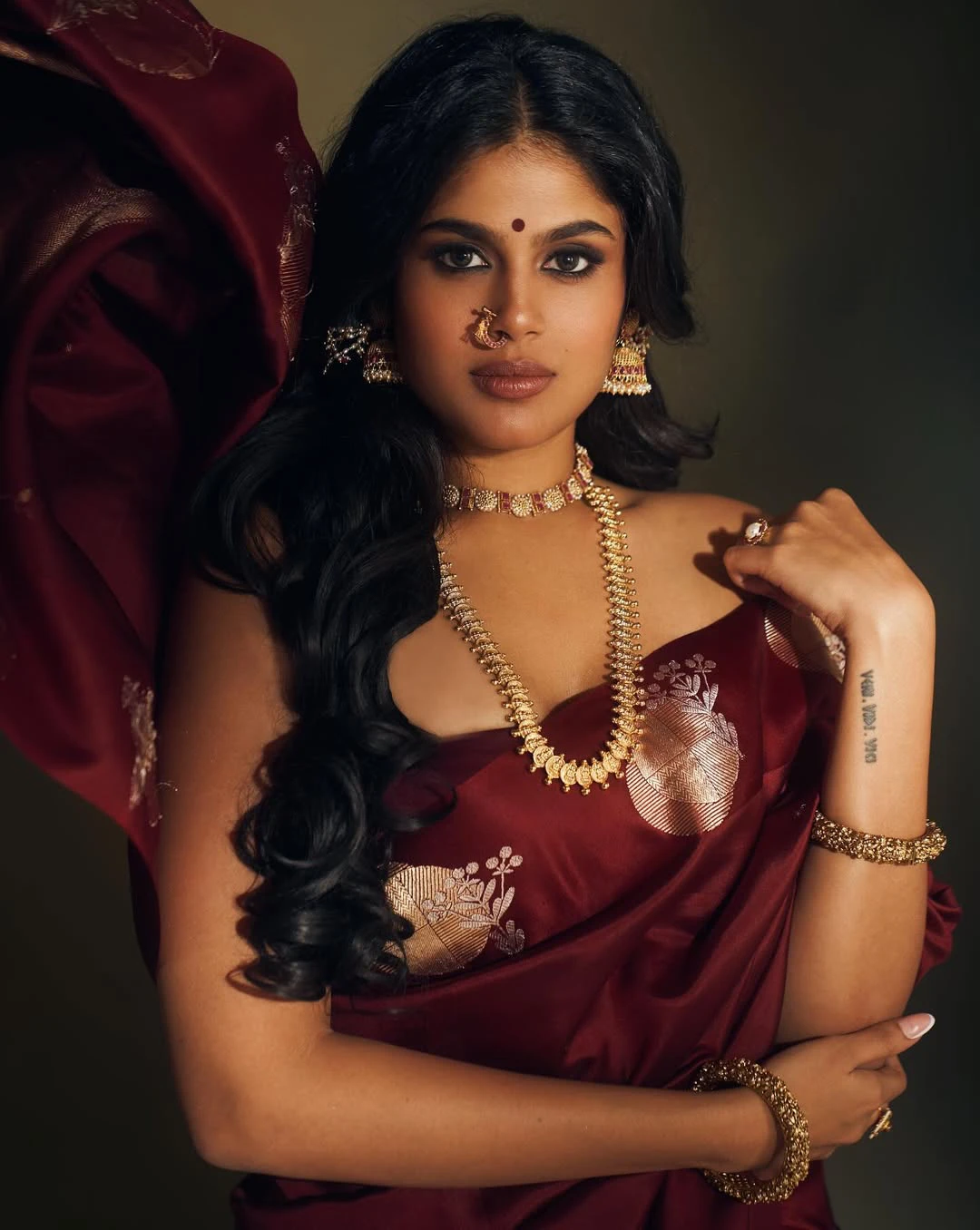 Faria Abdullah Shows her Beauty in Traditional Attire