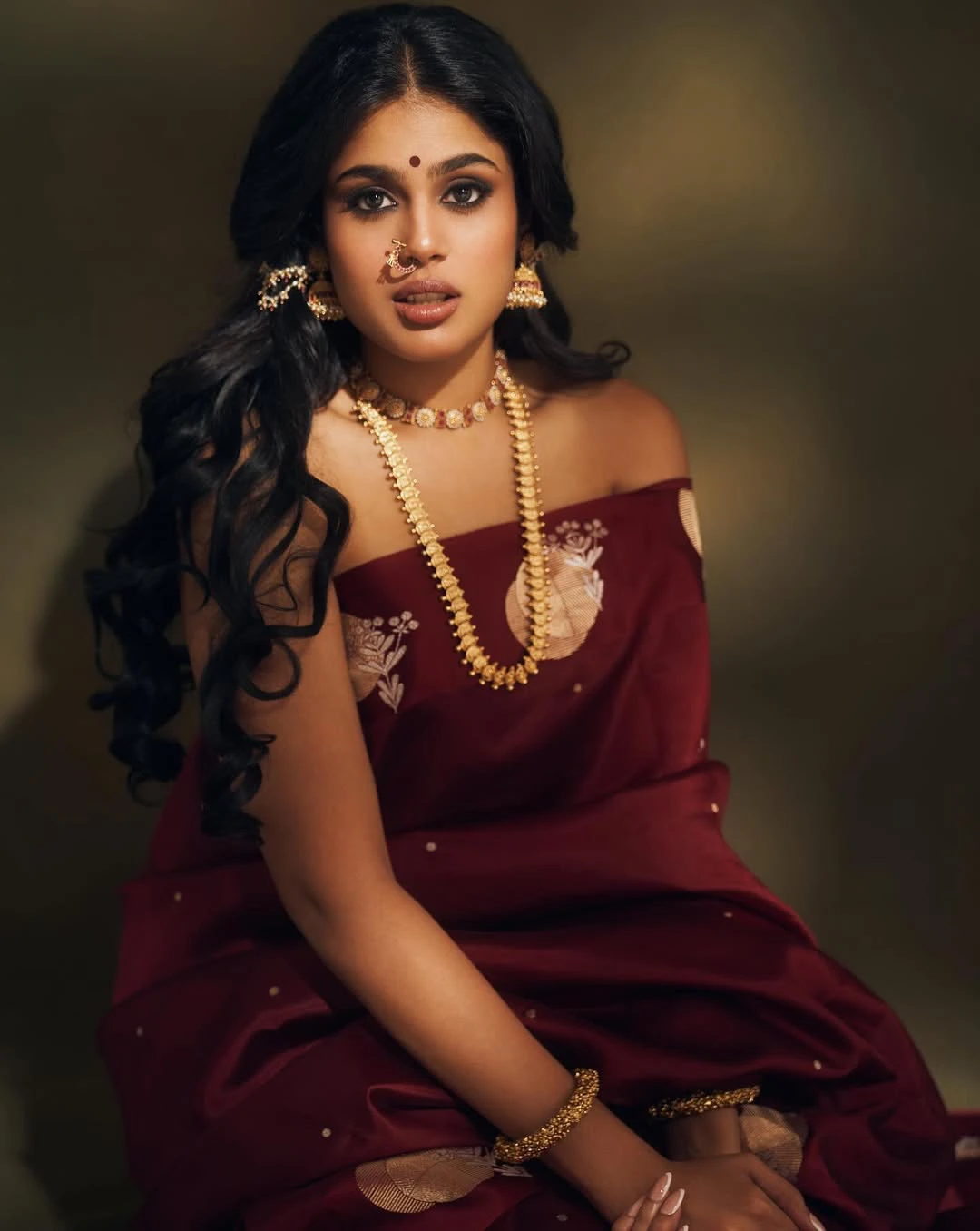 Faria Abdullah Shows her Beauty in Traditional Attire