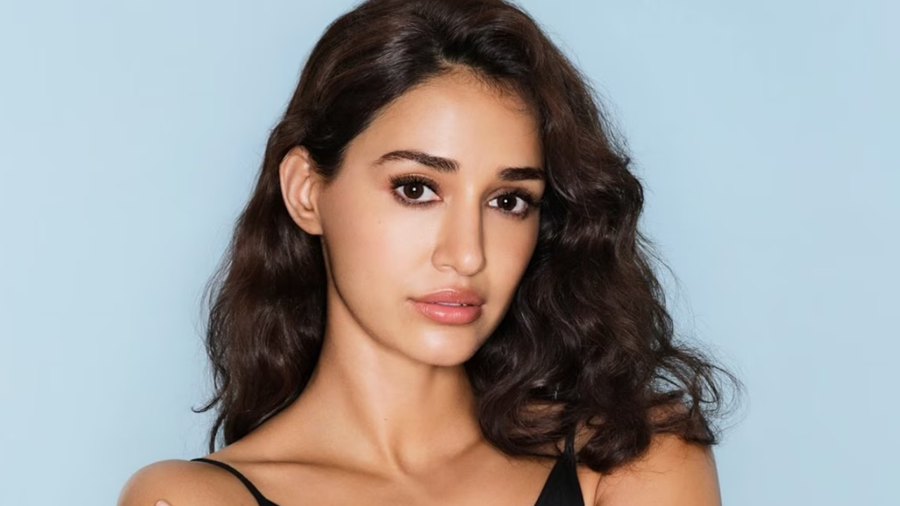 Disha Patani : బాలీవుడ్ హీరోయిన్ దిశా పటాని ఇంటిపై కాల్పులు.. Disha Patani : బాలీవుడ్ హీరోయిన్ దిశా పటాని ఇంటిపై కాల్పులు..