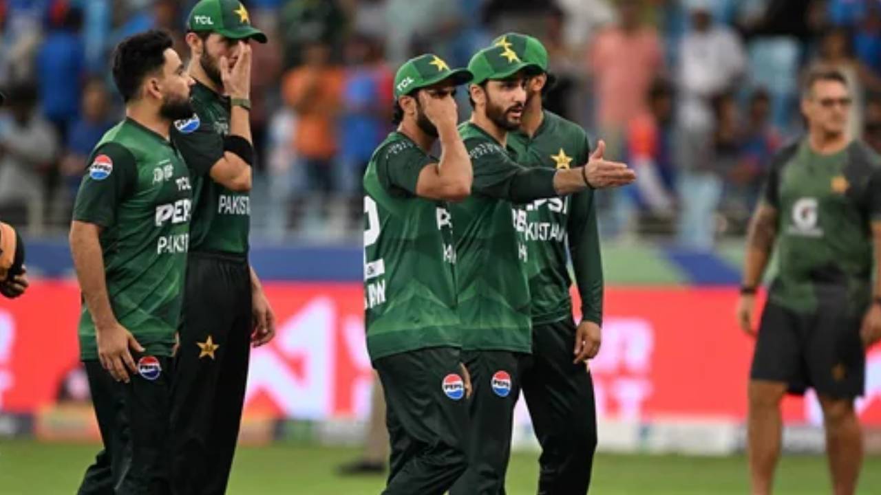 Asia Cup 2025 : కరచాలన వివాదం.. ఆసియాకప్ను పాక్ బహిష్కరిస్తే.. ఏం జరుగుతుంది? Asia Cup 2025 : కరచాలన వివాదం.. ఆసియాకప్ను పాక్ బహిష్కరిస్తే.. ఏం జరుగుతుంది?