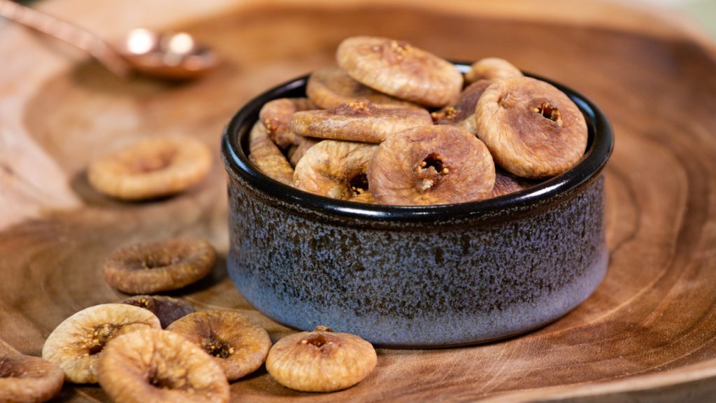 Health benefits of eating soaked figs every day