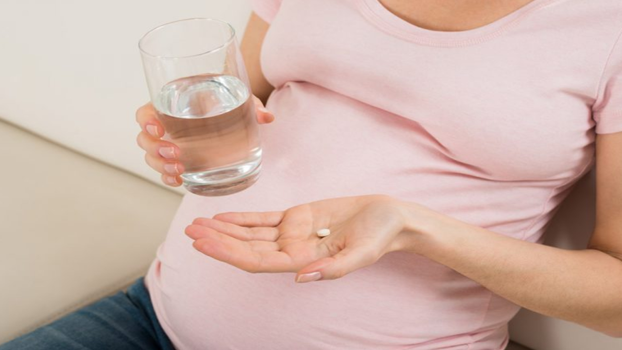 Paracetamol: గర్భిణీ స్త్రీలు ప్యారసెటామోల్ వాడుతున్నారా? శిశువుకు చాలా ప్రమాదం Paracetamol: గర్భిణీ స్త్రీలు ప్యారసెటామోల్ వాడుతున్నారా? శిశువుకు చాలా ప్రమాదం