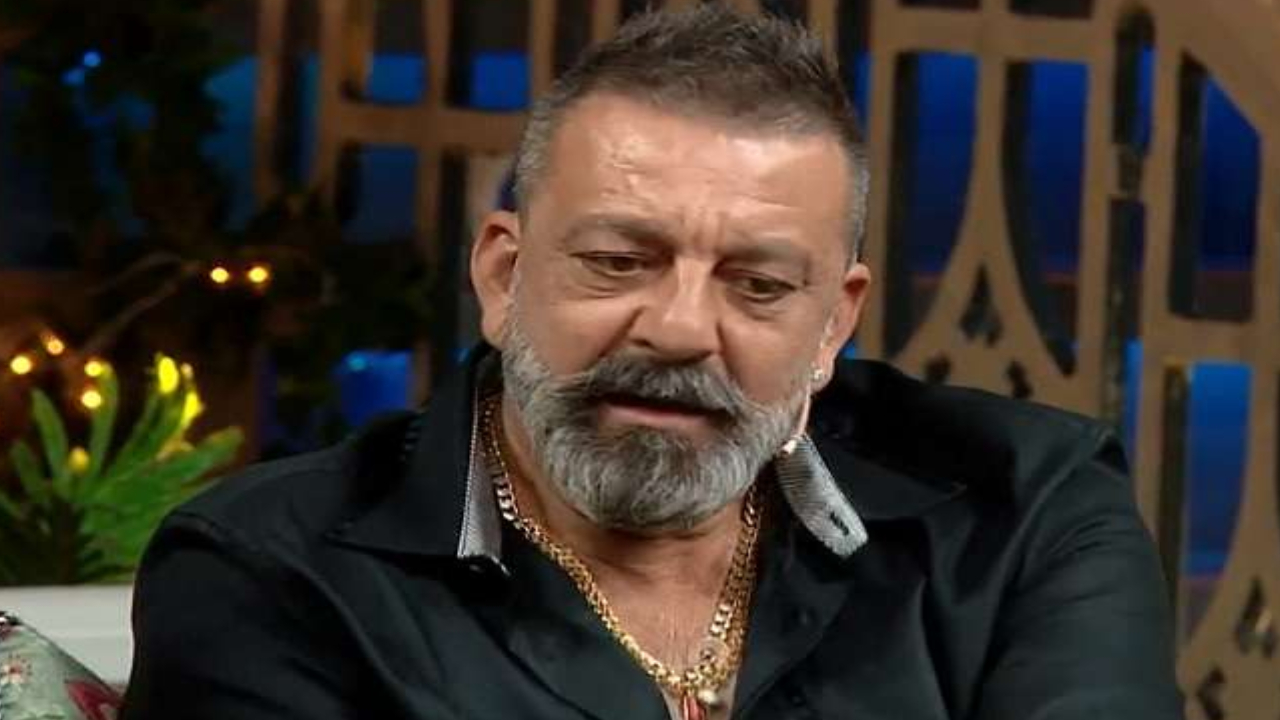 Sanjay Dutt: జైలు జీవితం చాలా నేర్పింది.. ఆ వ్యక్తిని చూసినప్పుడు ఒళ్ళు జలదరించింది.. సంజయ్ దత్ కామెంట్స్ వైరల్ Sanjay Dutt: జైలు జీవితం చాలా నేర్పింది.. ఆ వ్యక్తిని చూసినప్పుడు ఒళ్ళు జలదరించింది.. సంజయ్ దత్ కామెంట్స్ వైరల్