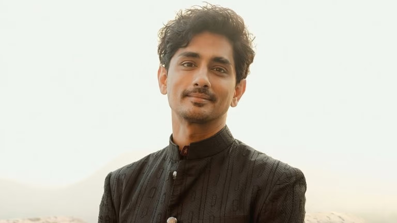 Siddharth: హిట్స్ లేకపోయినా హాలీవుడ్ ఆఫర్.. కన్ఫర్మ్ చేసిన సిద్దార్థ్ Siddharth: హిట్స్ లేకపోయినా హాలీవుడ్ ఆఫర్.. కన్ఫర్మ్ చేసిన సిద్దార్థ్