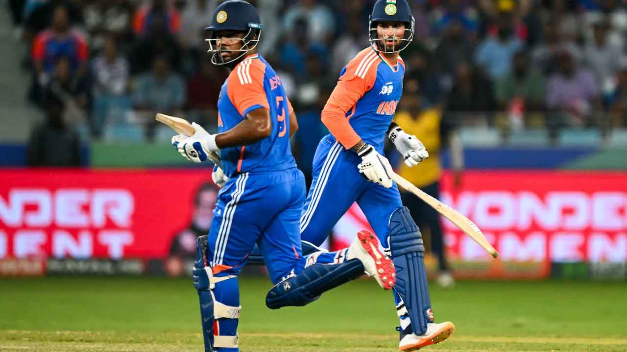 Asia Cup 2025: అభిషేక్ హాఫ్ సెంచరీ..భారత్ భారీ స్కోర్.. శ్రీలంక టార్గెట్ ఎంతంటే.. Asia Cup 2025: అభిషేక్ హాఫ్ సెంచరీ..భారత్ భారీ స్కోర్.. శ్రీలంక టార్గెట్ ఎంతంటే..