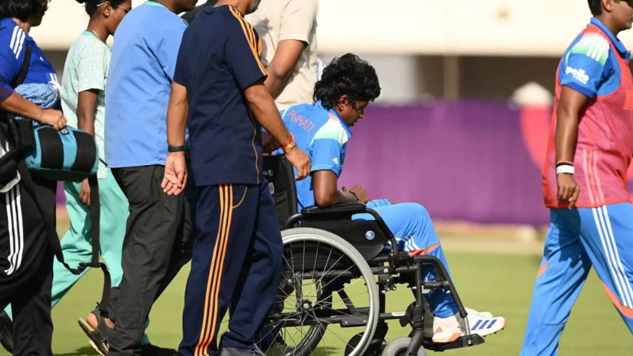 Team India : వన్డే ప్రపంచకప్కు ముందు టీమ్ఇండియాకు భారీ షాక్.. ఇప్పుడెలా? Team India : వన్డే ప్రపంచకప్కు ముందు టీమ్ఇండియాకు భారీ షాక్.. ఇప్పుడెలా?