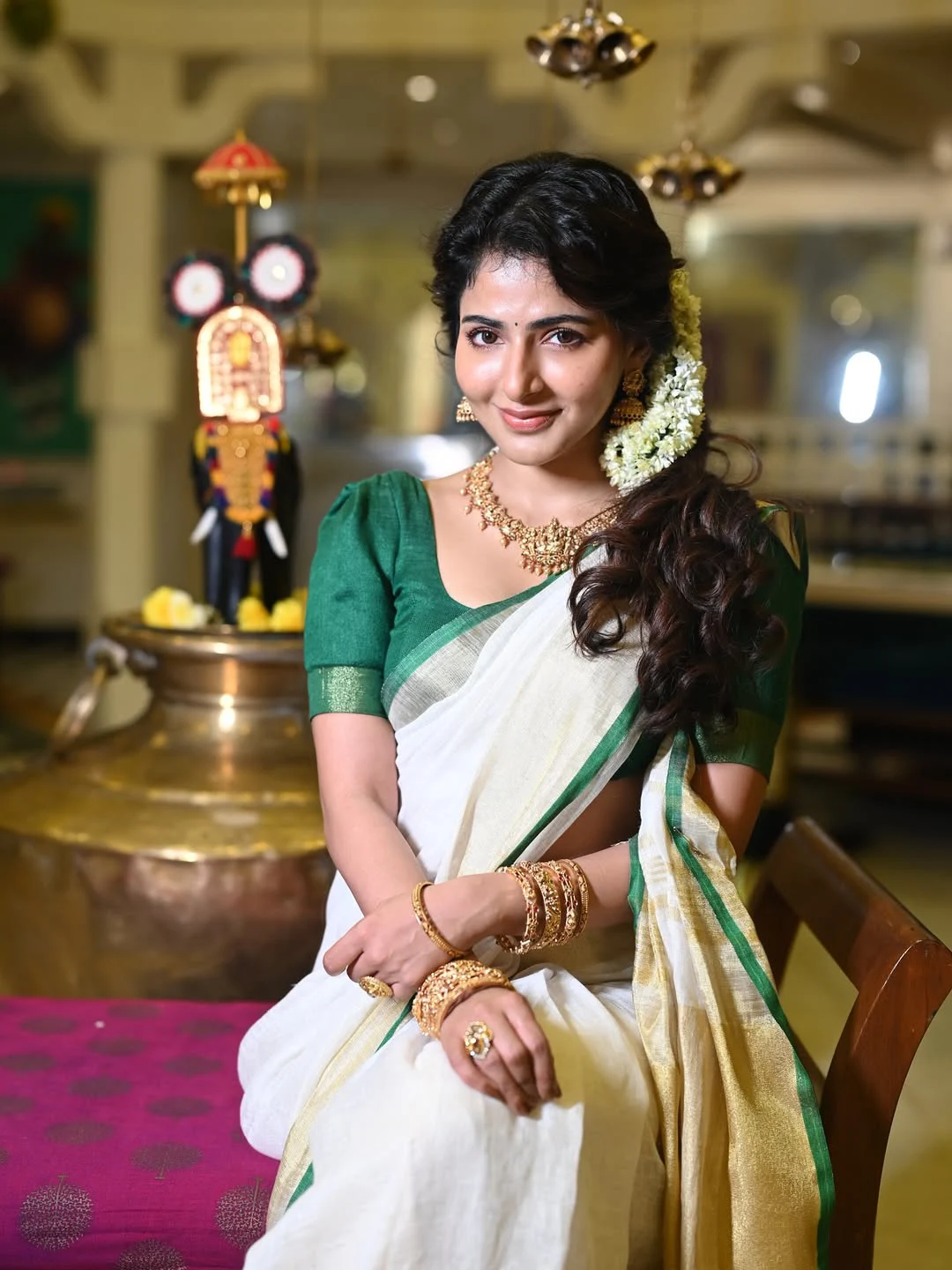 Iswarya Menon Stunning Looks on Onam Festival