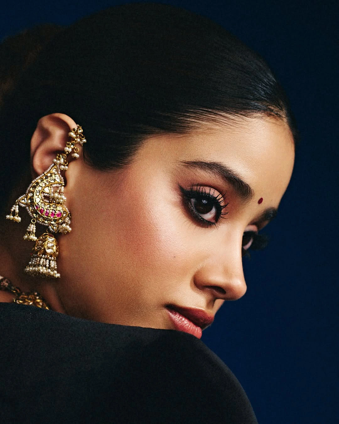 Janhvi Kapoor Wears her Mother Sridevi Saree