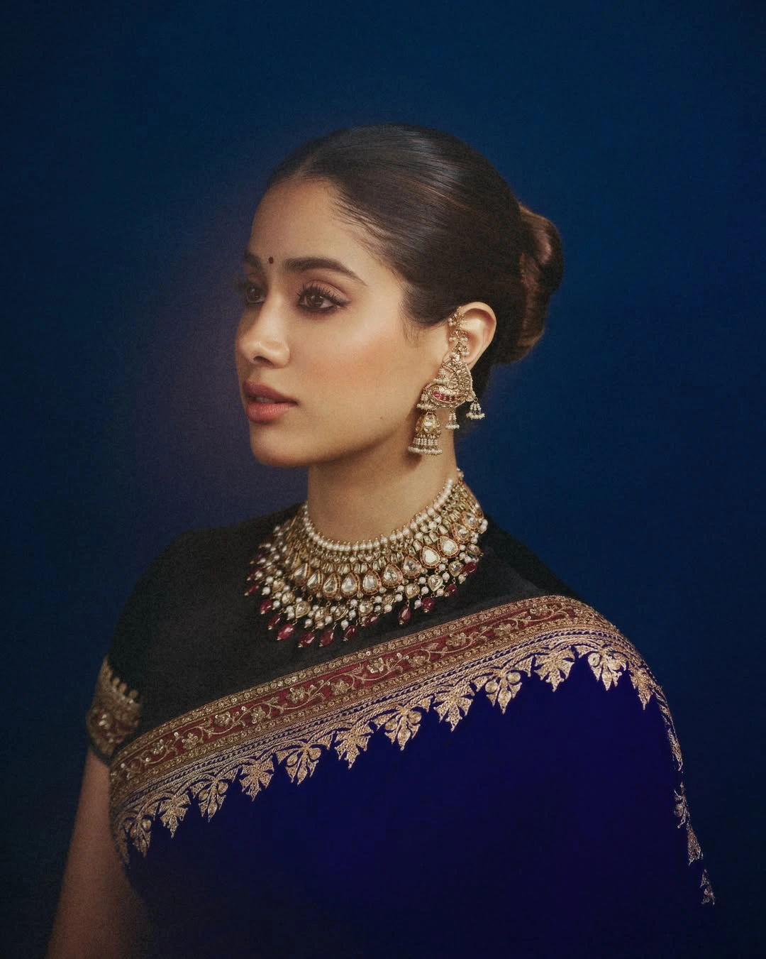 Janhvi Kapoor Wears her Mother Sridevi Saree