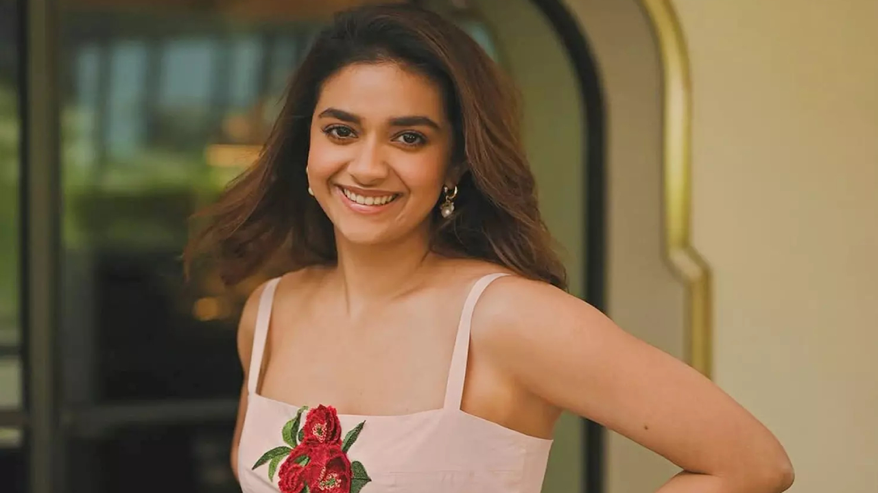 Keerthy Suresh: అదో కొత్త ప్రయాణం.. కానీ, ఆస్వాదిస్తున్నా.. కీర్తి సురేష్ ఇంట్రస్టింగ్ కామెంట్స్ Keerthy Suresh: అదో కొత్త ప్రయాణం.. కానీ, ఆస్వాదిస్తున్నా.. కీర్తి సురేష్ ఇంట్రస్టింగ్ కామెంట్స్