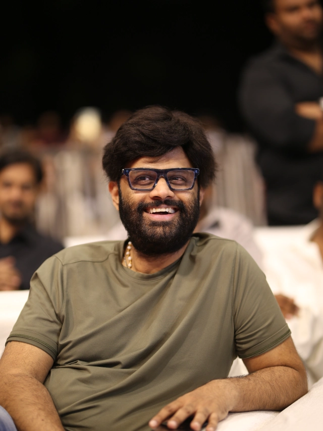 Dulquer Salmaan Kalyani Priyadarshan Lokah Chapter 1 Chandra Success Meet